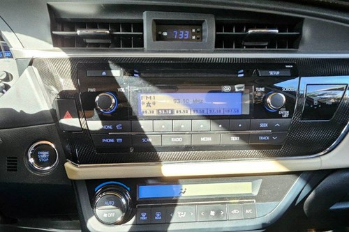 Used 2014 Toyota Corolla Altis 1.6 V AT