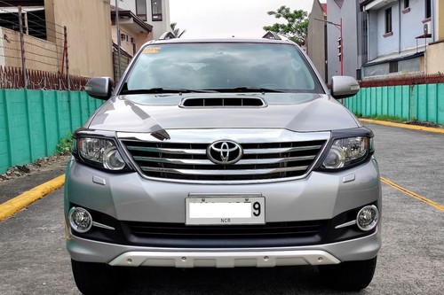 Second hand 2015 Toyota Fortuner Dsl AT 4x2 2.5 V 