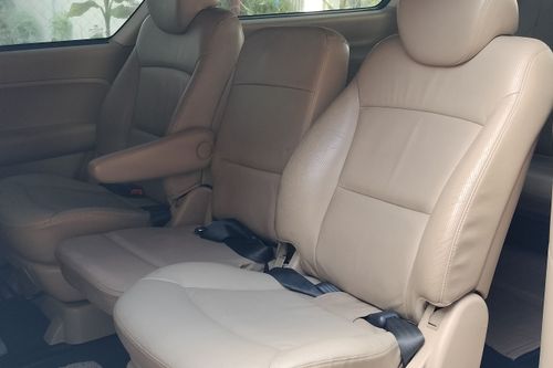 Second hand 2009 Hyundai Starex 2.5L GRX AT 