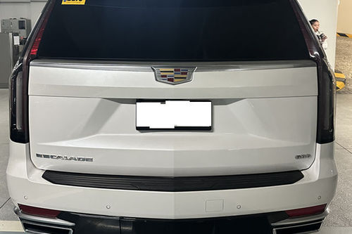 Old 2022 Cadillac Escalade ESV Platinum