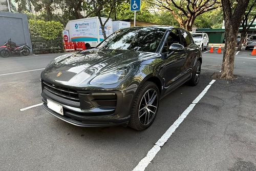 Second hand 2024 Porsche Macan PDK 