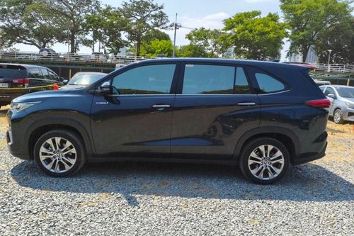 Second hand 2024 Toyota Zenix 2.0 Q Hybrid CVT 
