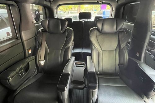 Used 2025 Toyota Alphard 2.5 HEV CVT