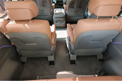 Used 2025 Hyundai Staria 2.2 CRDi Premium+ 8AT AWD 7-seater