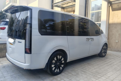 Second hand 2025 Hyundai Staria 2.2 CRDi Premium+ 8AT AWD 7-seater 
