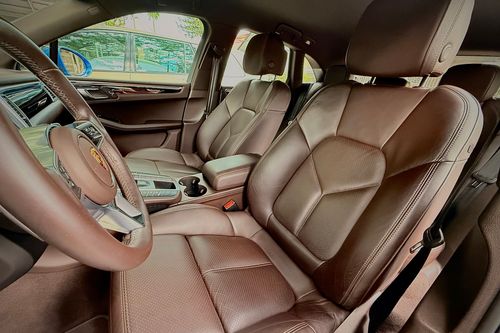 Old 2016 Porsche Macan S Diesel