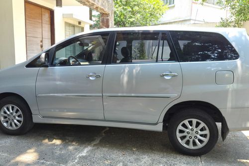 Used 2015 Toyota Innova 2.0L M/T GAS AUV