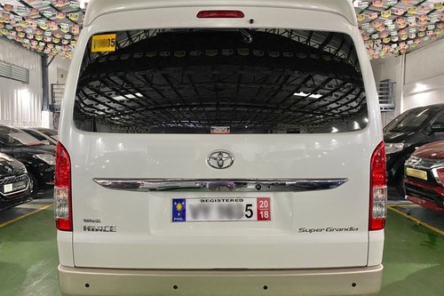 Second hand 2017 Toyota Hiace 3.0 Super Grandia AT 