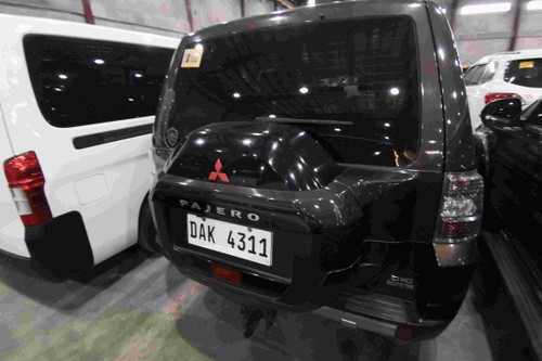 Old 2018 Mitsubishi Pajero GLS 3.2 Di-D 4WD AT