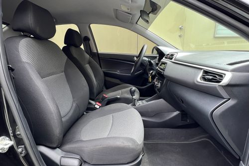 Used 2020 Hyundai Reina GL 5MT