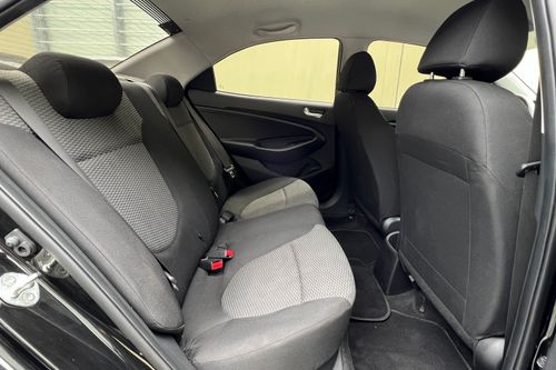 Used 2020 Hyundai Reina GL 5MT