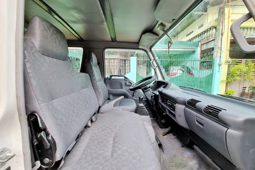 Old 2011 Isuzu I-Van 2.8L MT