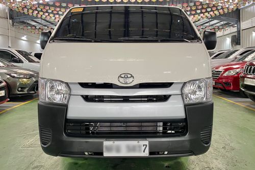 Second hand 2020 Toyota Hiace 3.0L Commuter MT 