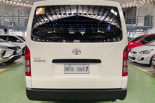 Second hand 2020 Toyota Hiace 3.0L Commuter MT 