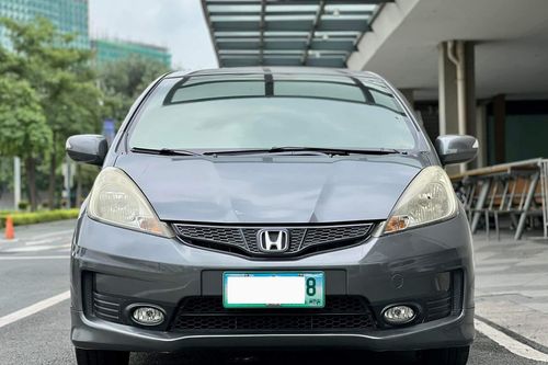 Second hand 2012 Honda Jazz 1.5L V AT 