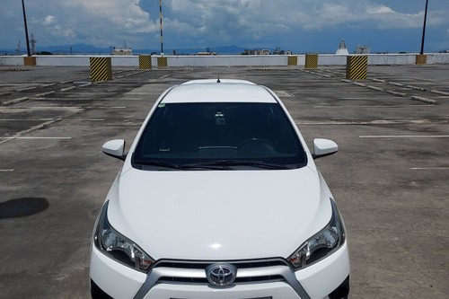 Second hand 2015 Toyota Yaris 1.3 E CVT 