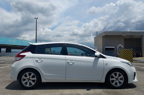 Old 2015 Toyota Yaris 1.3 E CVT