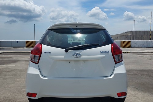 Second hand 2015 Toyota Yaris 1.3 E CVT 