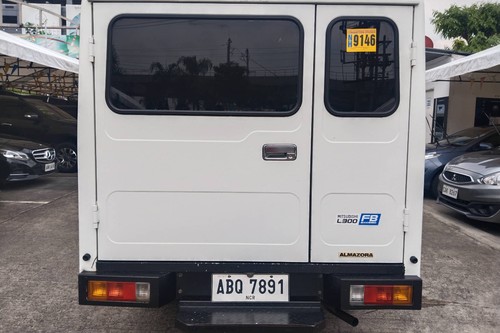 Second hand 2015 Mitsubishi L300 2.5L FB Exceed MT 