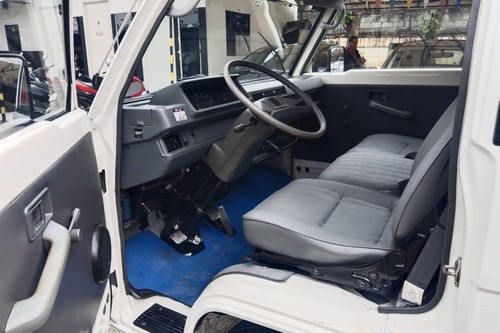 Used 2015 Mitsubishi L300 2.5L FB Exceed MT