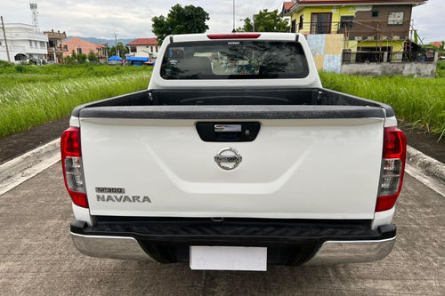 Old 2017 Nissan NP300 Navara 2.5L EL MT 4x2