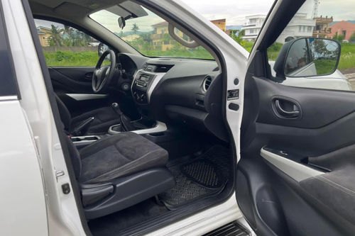 Second hand 2017 Nissan NP300 Navara 2.5L EL MT 4x2 