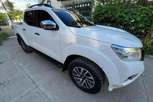 Second hand 2015 Nissan NP300 Navara 2.5L 4x4 VL 7AT 