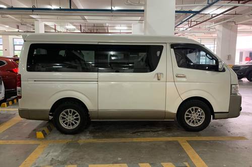 Second hand 2014 Toyota Hiace 3.0 Super Grandia AT 