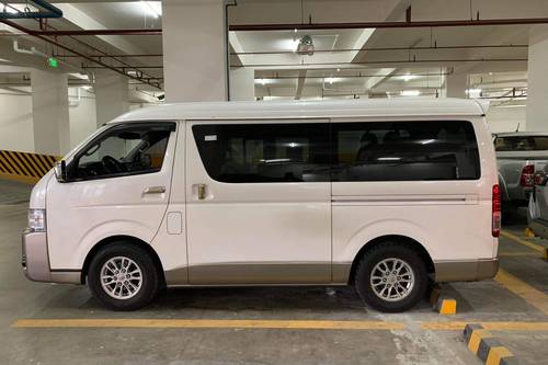 2nd Hand 2014 Toyota Hiace 3.0 Super Grandia AT