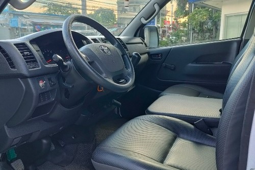 Used 2016 Toyota Hiace Commuter 3.0 M/T