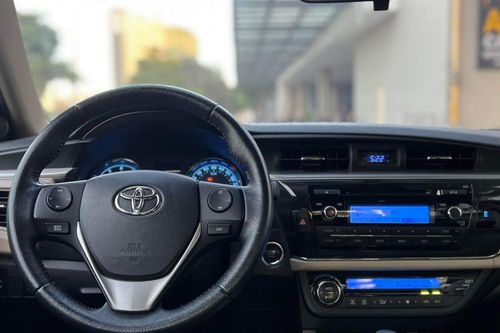 Used 2015 Toyota Corolla Altis 1.6 V AT
