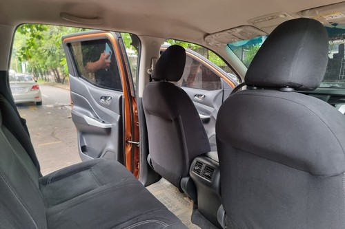 Used 2017 Nissan NP300 Navara 2.5L 4x2 EL 7AT Calibre