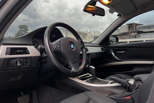 Used 2012 BMW 318i 2.0L RWD AT