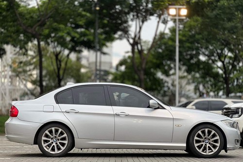 Used 2012 BMW 318i 2.0L RWD AT