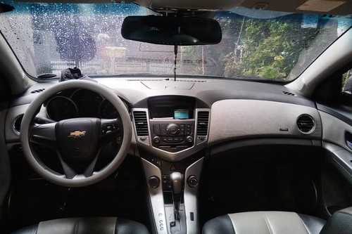 2nd Hand 2011 Chevrolet Cruze LS AT