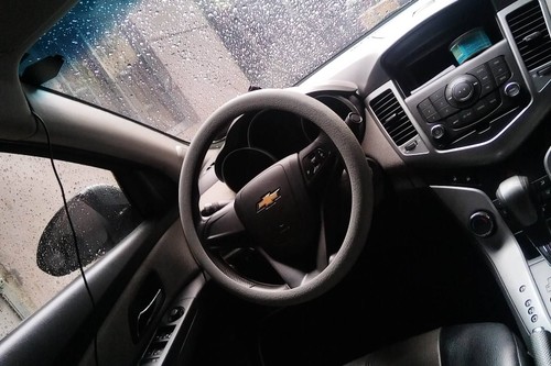 Old 2011 Chevrolet Cruze LS AT