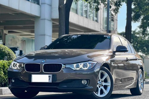 Second hand 2014 BMW 3 Series 318d 
