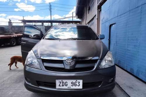 Second hand 2006 Toyota Innova 2.0 J Gas MT 