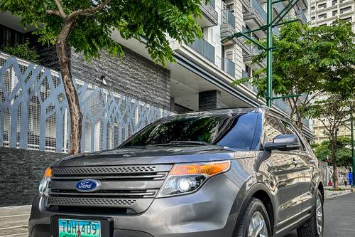 Second hand 2012 Ford Explorer 3.5L Limited AT 