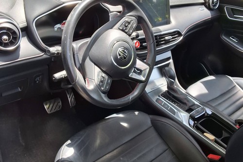 Old 2022 MG HS Trophy