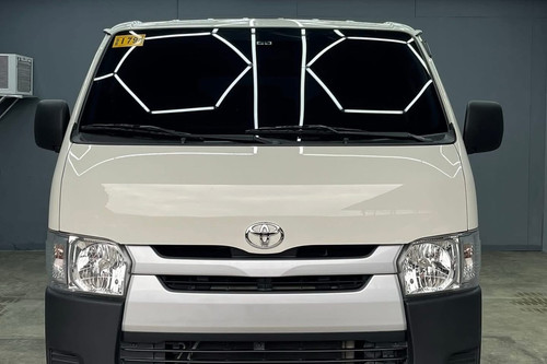 2nd Hand 2022 Toyota Hiace 3.0L Commuter MT