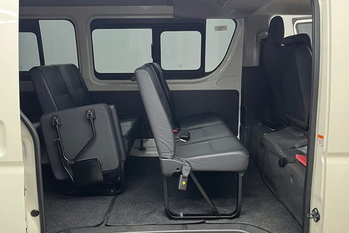 Used 2022 Toyota Hiace 3.0L Commuter MT