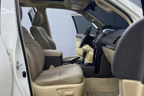 Second hand 2015 Toyota Land Cruiser Prado 3.0L A-T 