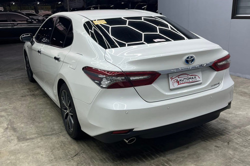 Second hand 2024 Toyota Camry 2.5L Hybrid 