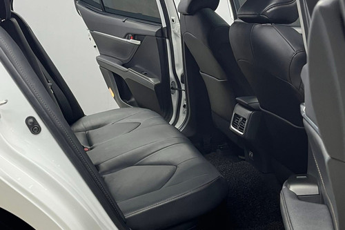 Used 2024 Toyota Camry 2.5L Hybrid