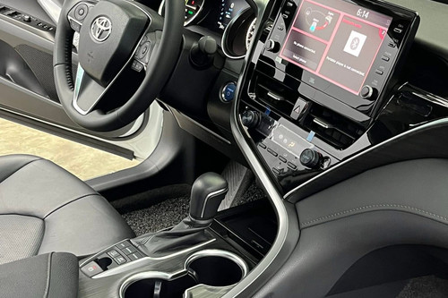 Used 2024 Toyota Camry 2.5L Hybrid