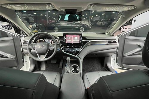 Used 2024 Toyota Camry 2.5L Hybrid