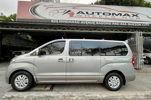 Used 2019 Hyundai Grand Starex 2.5L Gold CRDi AT