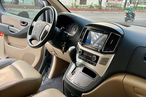 Used 2019 Hyundai Grand Starex 2.5L Gold CRDi AT