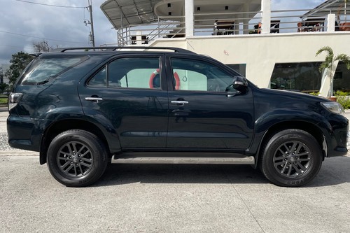 2nd Hand 2016 Toyota Fortuner Dsl AT 4x2 2.5 V